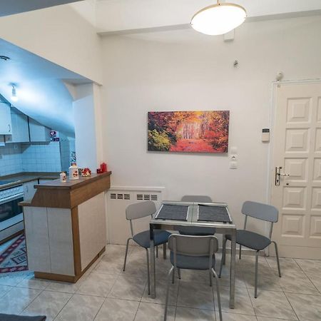 Marina Apartment Пірей Екстер'єр фото