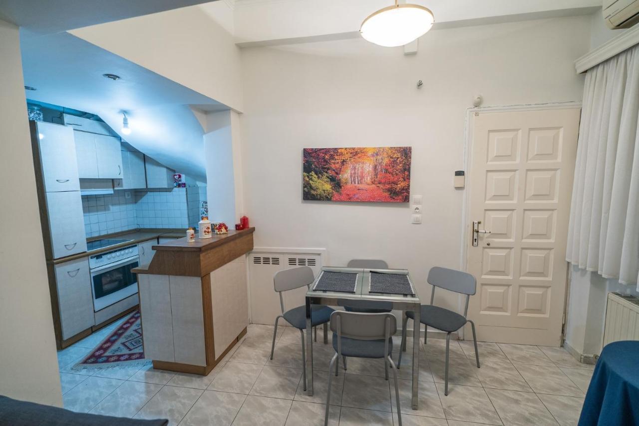 Marina Apartment Пірей Екстер'єр фото