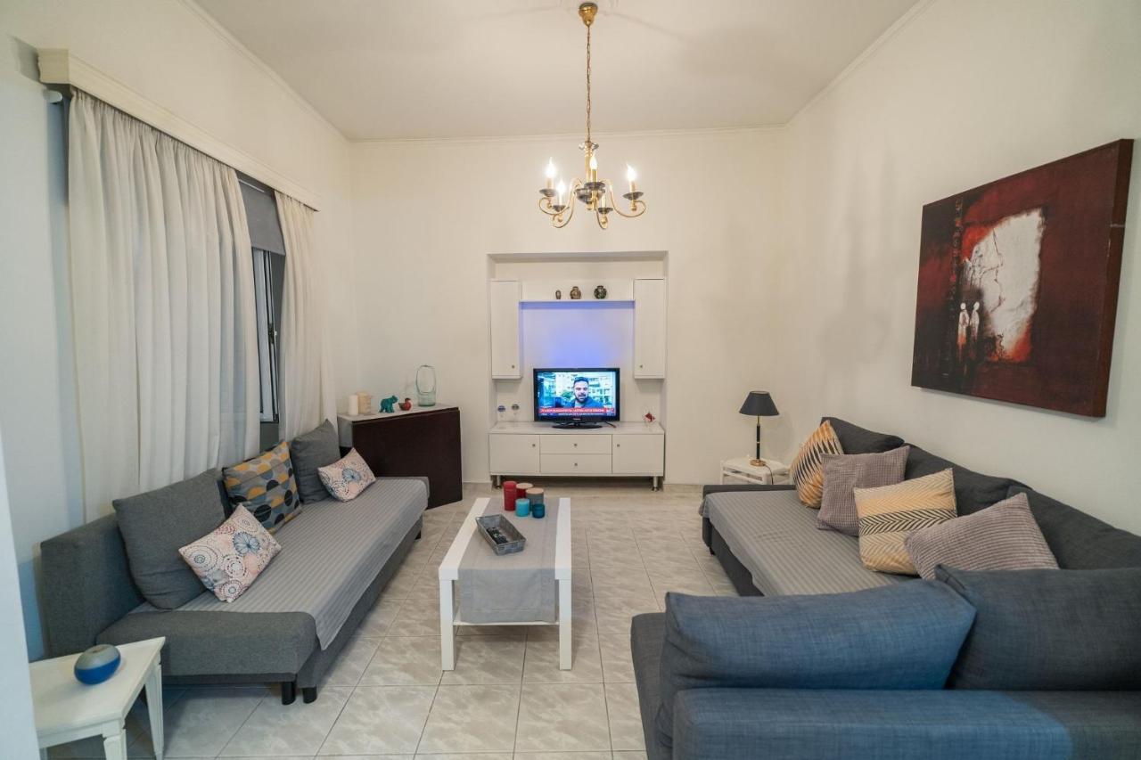 Marina Apartment Пірей Екстер'єр фото