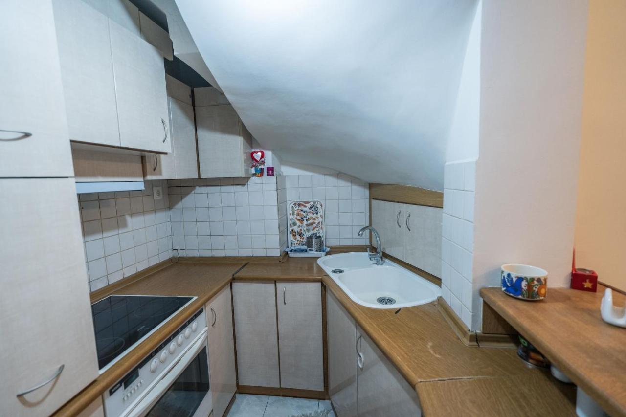 Marina Apartment Пірей Екстер'єр фото