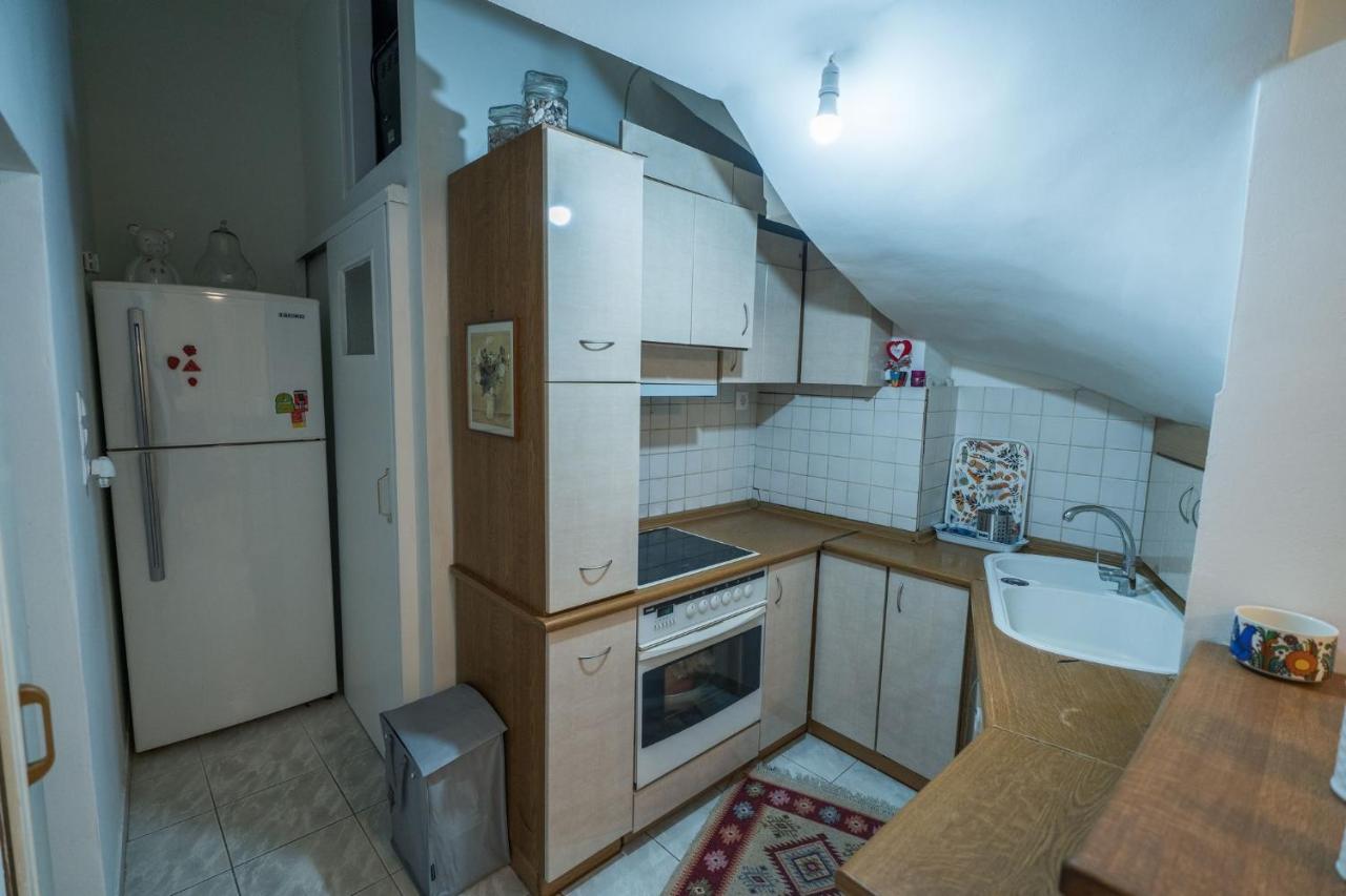 Marina Apartment Пірей Екстер'єр фото
