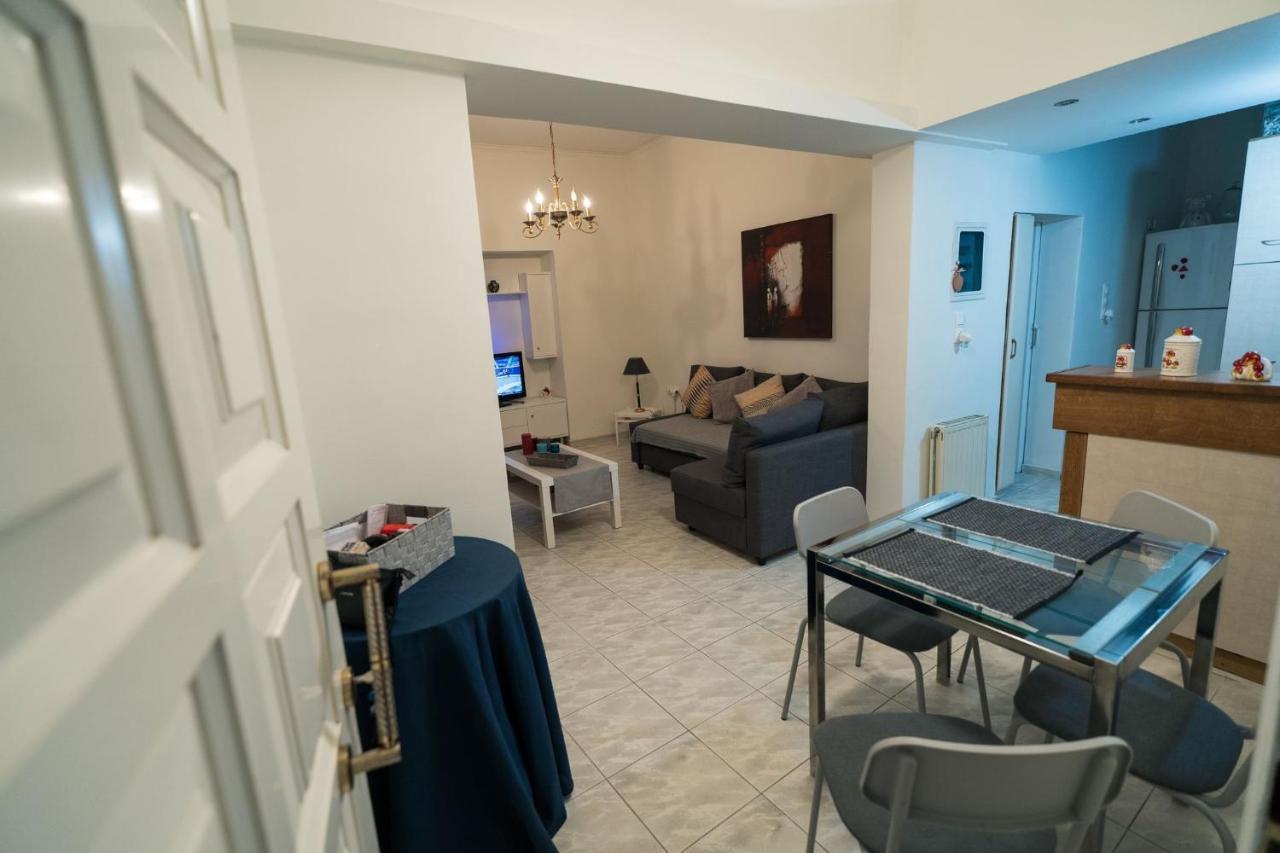 Marina Apartment Пірей Екстер'єр фото