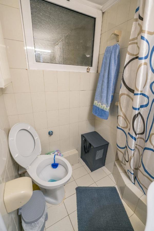 Marina Apartment Пірей Екстер'єр фото